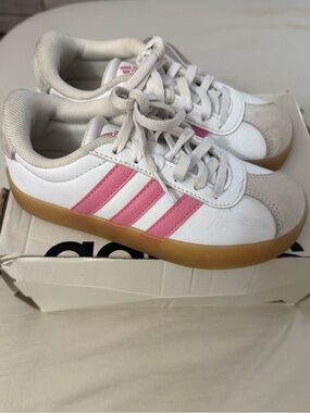 adidas white girl sneakers w/pink stripes Size 12